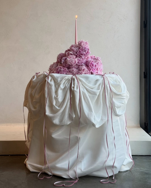 30 Vintage-Inspired Floral Arrangements That Make Nostalgia Feel New