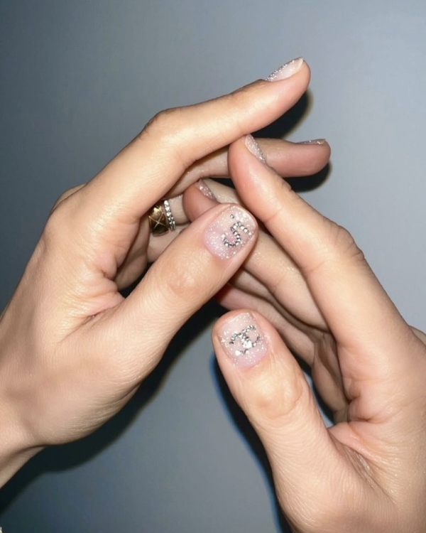 25 Show-Stopping Nail Design Ideas for New Year’s Eve 2025