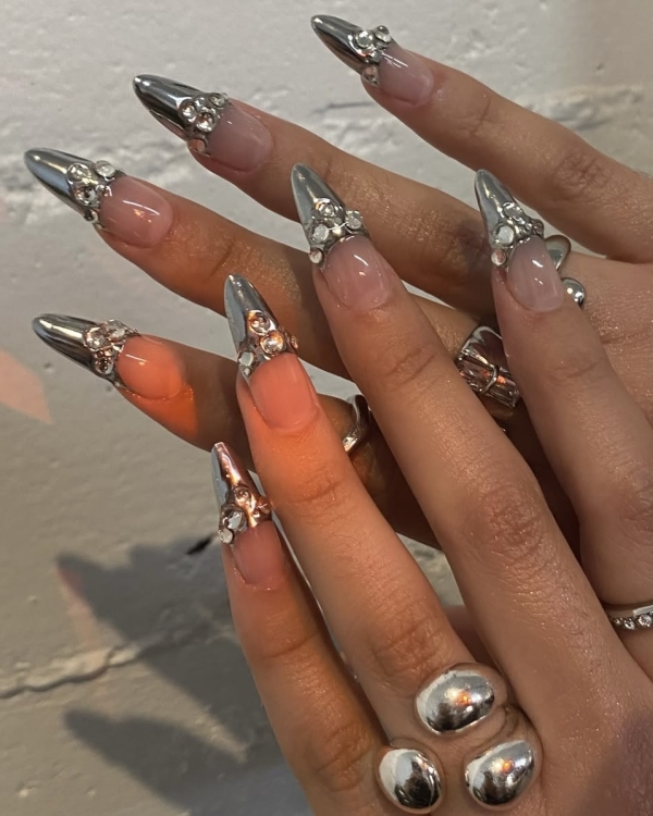 25 Show-Stopping Nail Design Ideas for New Year’s Eve 2025