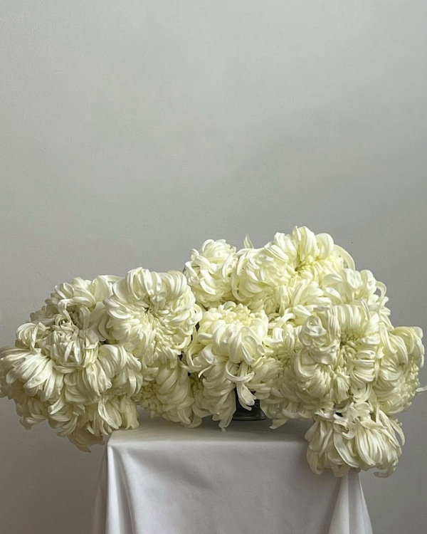 30 Vintage-Inspired Floral Arrangements That Make Nostalgia Feel New