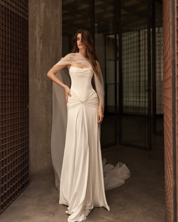 18 Chic Statuesque Bridal Dresses from the Fall '26 Season
