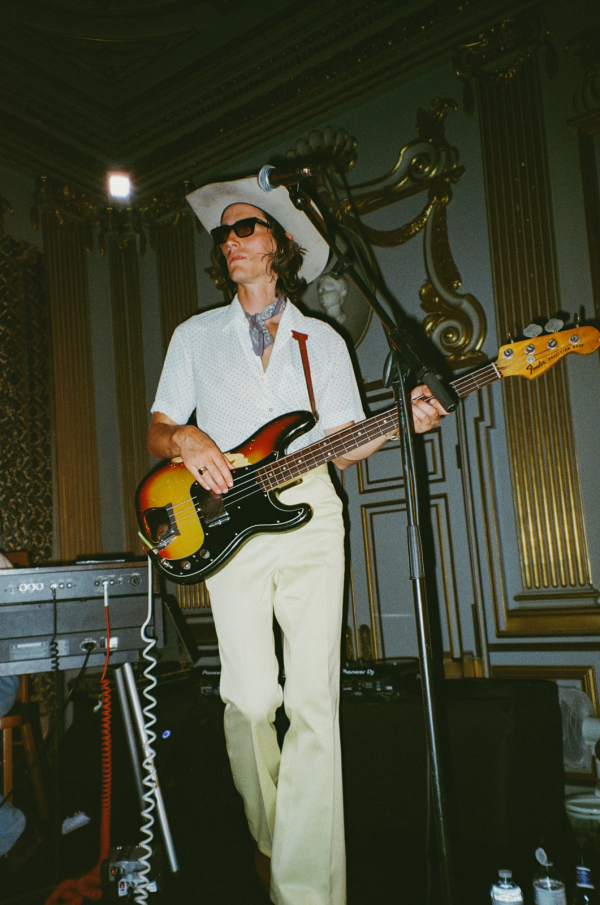 Photographers Raissa & Simon