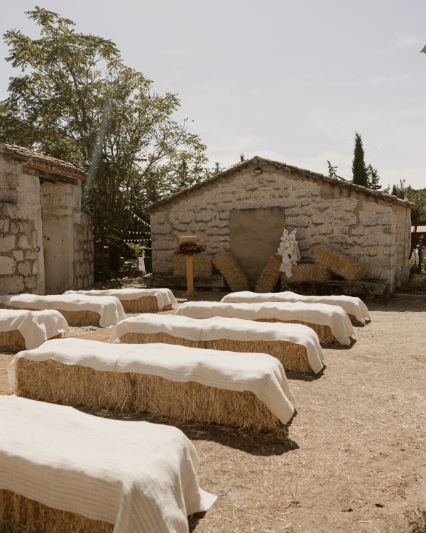 A Playful & Artistic Rural Wedding in the Countryside of Madrid
