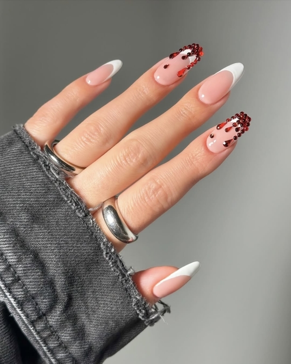 25 Show-Stopping Nail Design Ideas for New Year’s Eve 2025