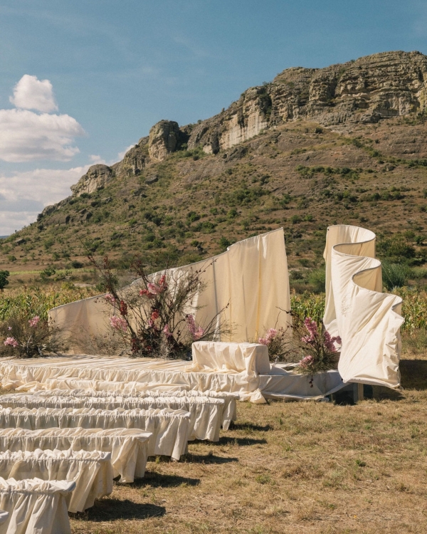 Inside Alix Traeger & Zoya Biglary’s Vibrant Wedding in Oaxaca, Mexico