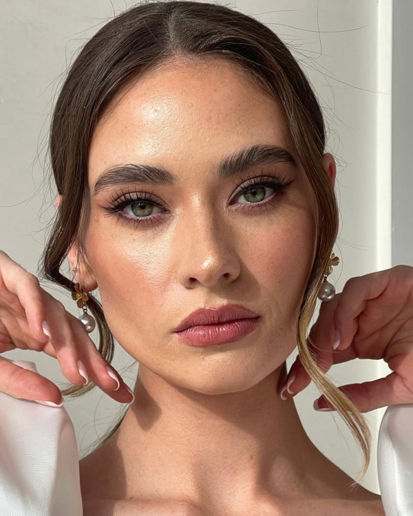 Beauty That Lasts: How to Look Timeless in Real Life and in Your Wedding Photos