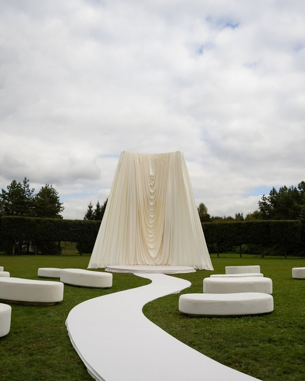 Cloud Dancer: Pantone's 2026 Color of The Year