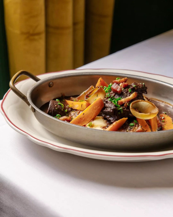 7 Festive Food & Drink Ideas for Stylish Holiday Hosting