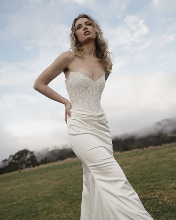 18 Chic Statuesque Bridal Dresses from the Fall '26 Season