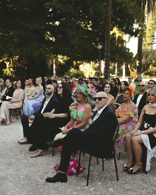 A Cinematic Sicilian Villa Wedding Framed by Modern Florals and Fruit Art
