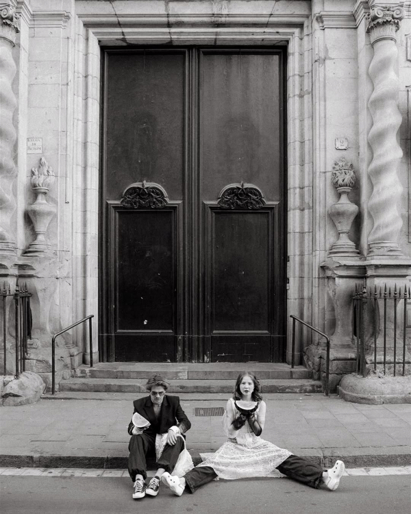 10 Photographer-Backed Wedding Portrait Pose Ideas to Save to Your Mood Board