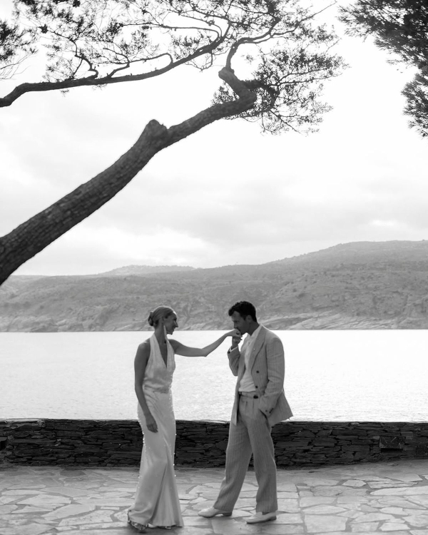 12 Best Wedding Photographers in the UK | British Professional Photography | TOP Luxury Bridal Photographers