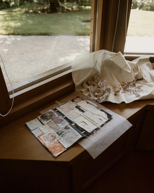 A Playful & Artistic Rural Wedding in the Countryside of Madrid