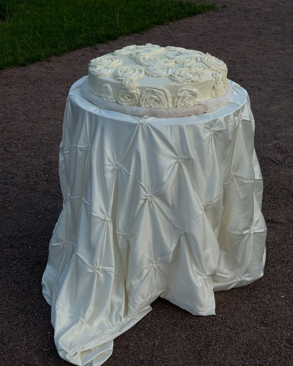 Cloud Dancer: Pantone's 2026 Color of The Year