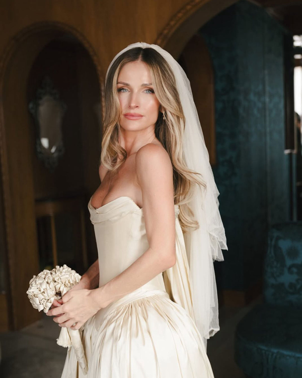 15 Best Wedding Photographers in the UK | British Professional Photography | TOP Luxury Bridal Photographers