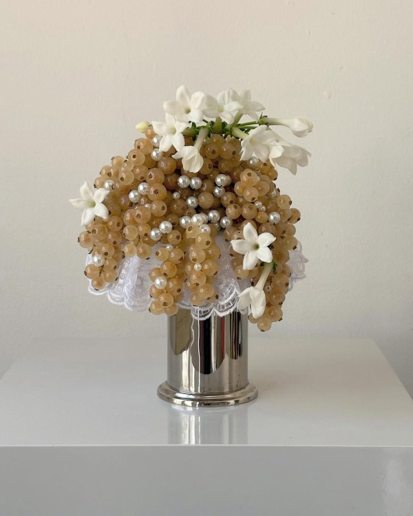 30 Vintage-Inspired Floral Arrangements That Make Nostalgia Feel New