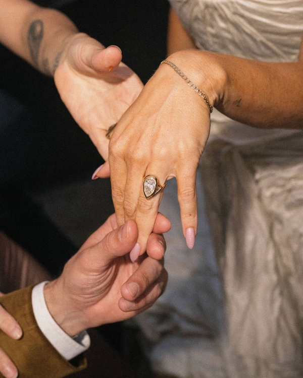 Inside Alix Traeger & Zoya Biglary’s Vibrant Wedding in Oaxaca, Mexico