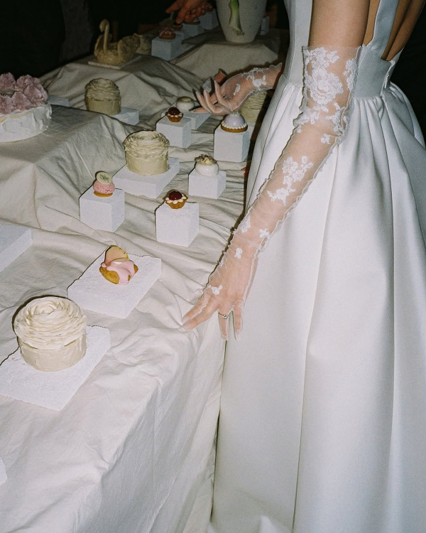 Cloud Dancer: Pantone's 2026 Color of The Year