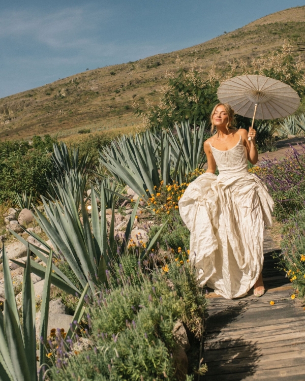 Inside Alix Traeger & Zoya Biglary’s Vibrant Wedding in Oaxaca, Mexico