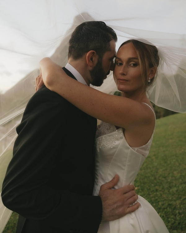 A Chic Tropical Wedding on the Shores of St. Lucia
