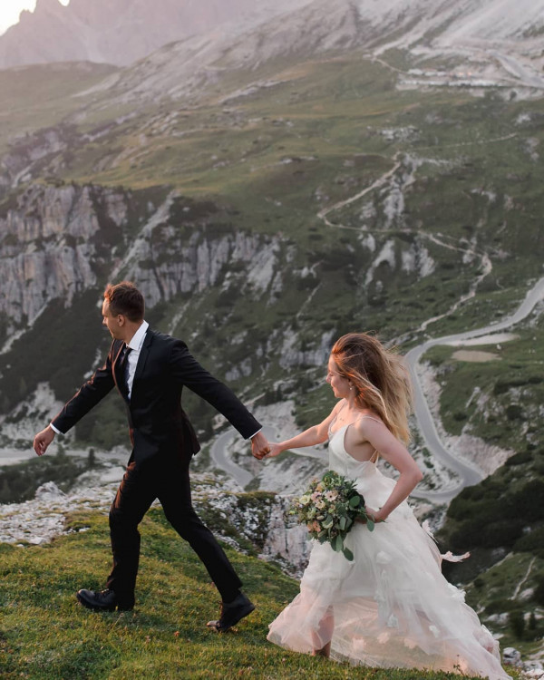 “Piece by piece, I tell their story” explains Magdalena Glowacka of Fotomagoria