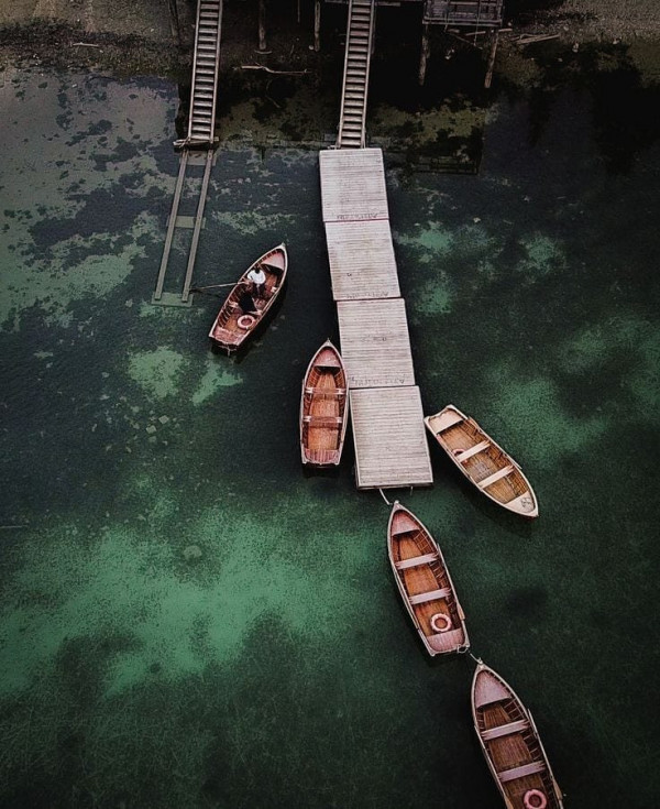 “Piece by piece, I tell their story” explains Magdalena Glowacka of Fotomagoria