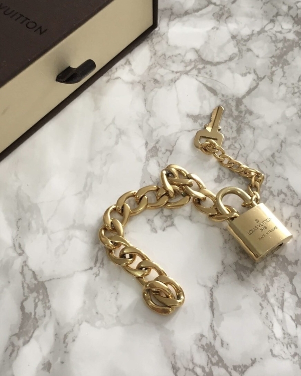 Where to Buy Vintage Jewels