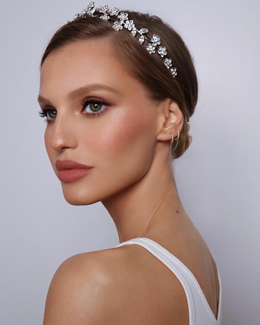 15 Best Makeup Artists in USA, Famous, Professional, American Bridal  Makeup