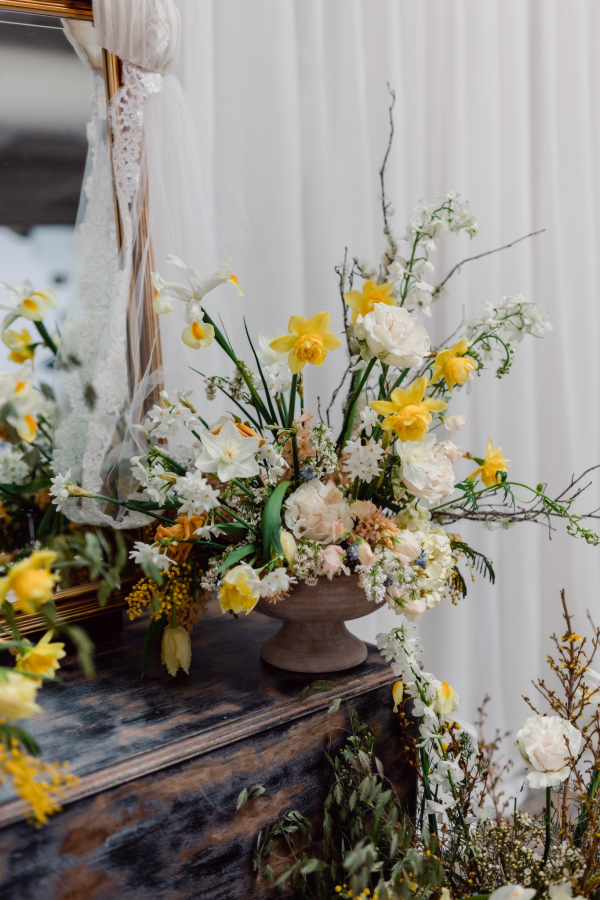 Florists Narcissus & Echo