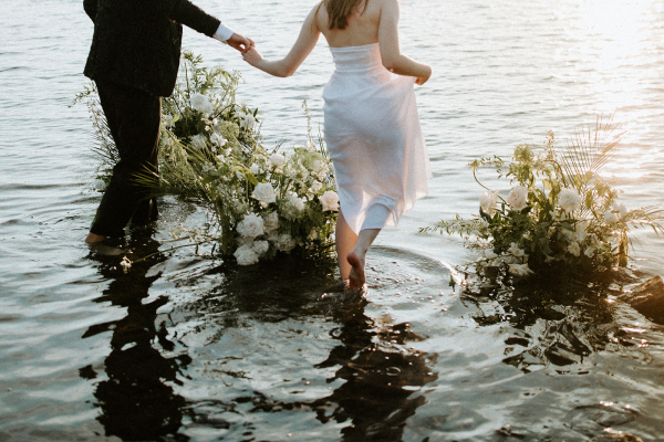 Florists Narcissus & Echo