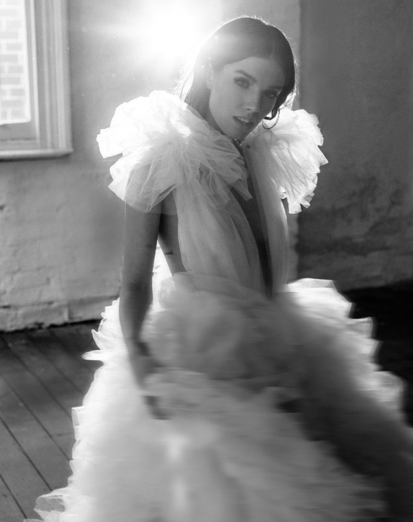 How to Look Your Best in Wedding Photos?