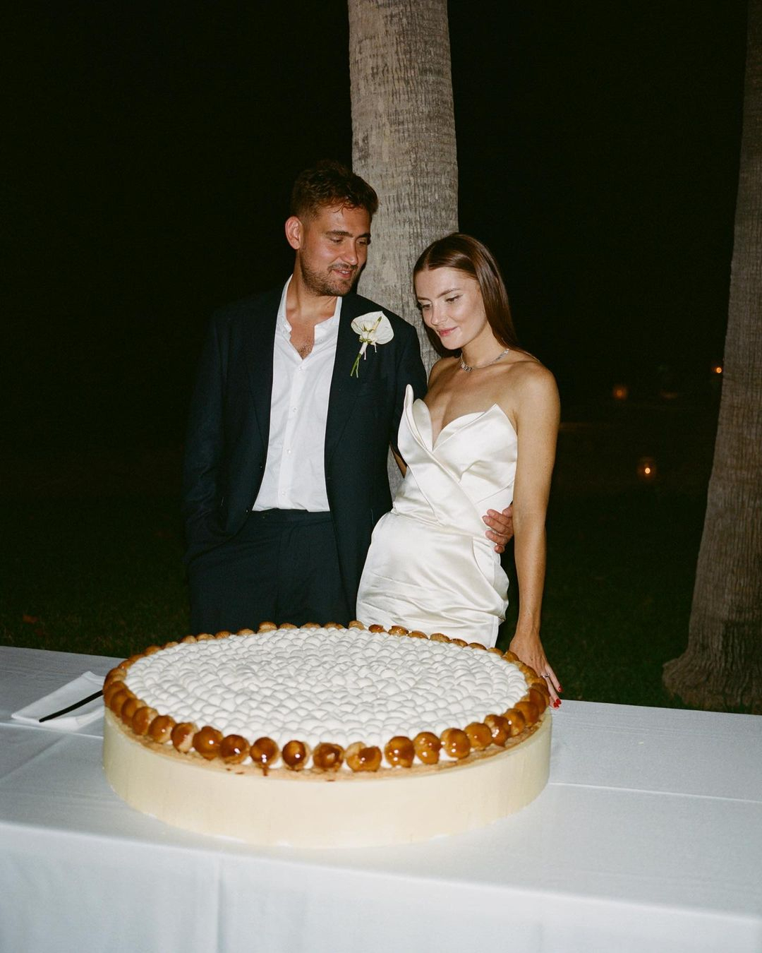 Wedding Cake Should Be Chocolate: The Bridal Cake – Savored Grace