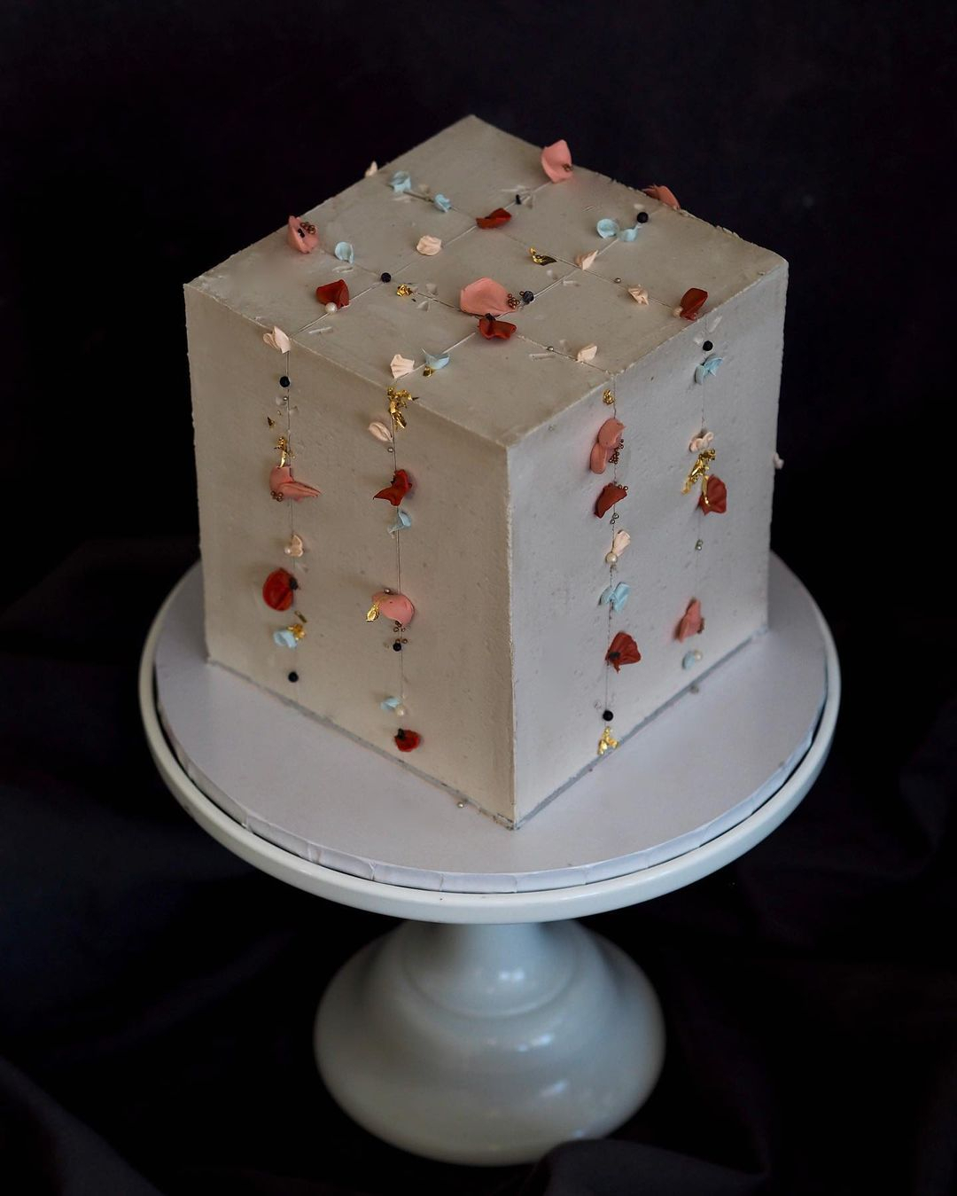 Tis the Season for Cake Decorating: 32 Christmas Cake Ideas