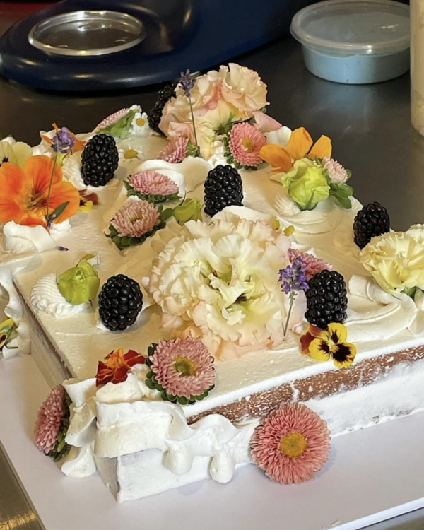 30 Best Wedding Cakes Ideas for Spring 2024 | Dessert Ideas