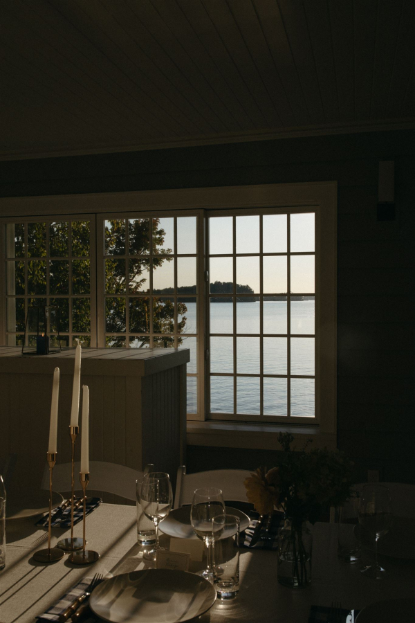 Elegant Wedding at the Beaumaris Yacht Club | Lakeside Wedding Venue in Australia