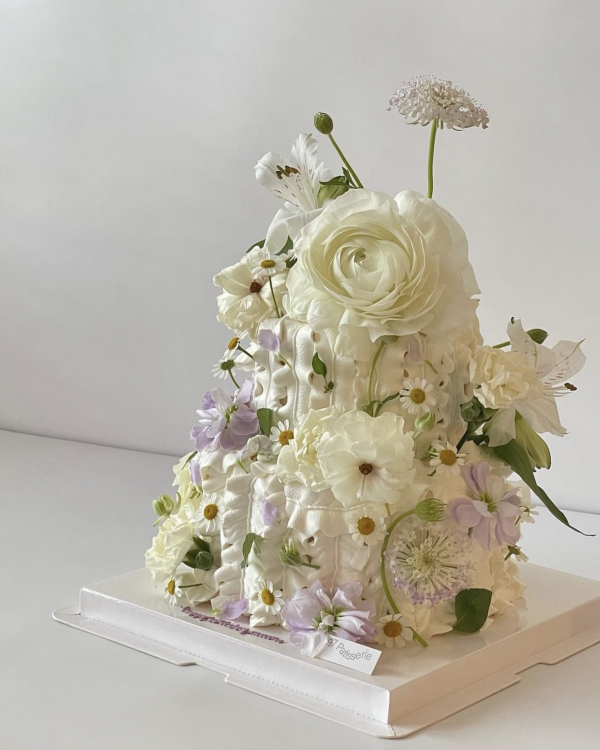 30 Best Wedding Cakes Ideas for Spring 2024 | Dessert Ideas