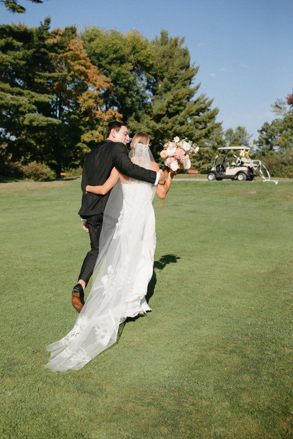 Elegant Wedding at the Beaumaris Yacht Club | Lakeside Wedding Venue in Australia