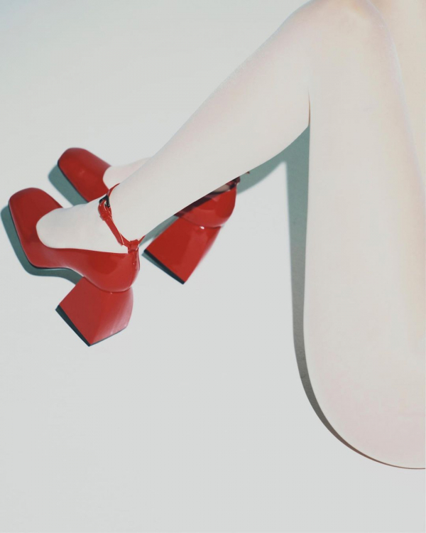 Valentine's Day Outfit Ideas | Best V-day Dresses and Accessories