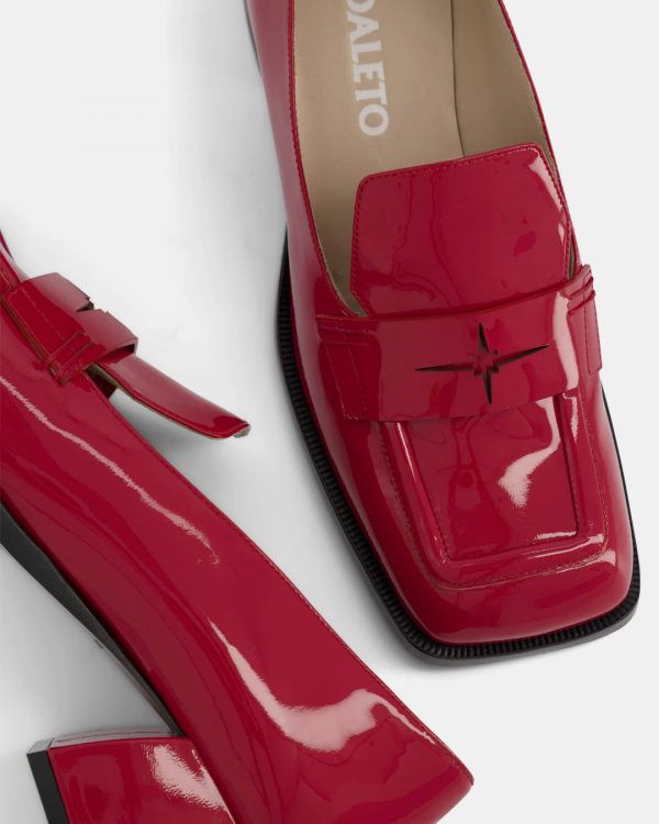 Valentine's Day Outfit Ideas | Best V-day Dresses and Accessories