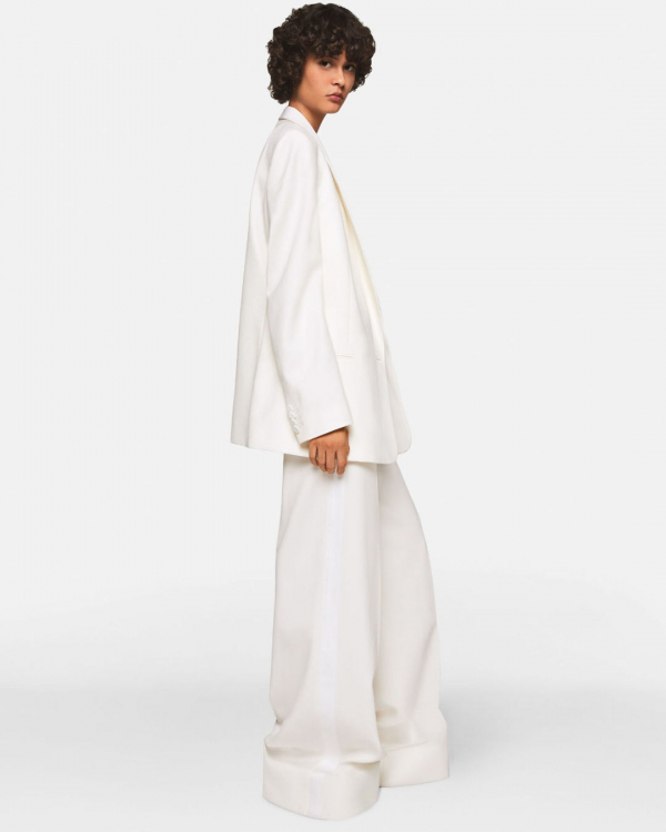 14 Wedding Suit Ideas for Modern Brides