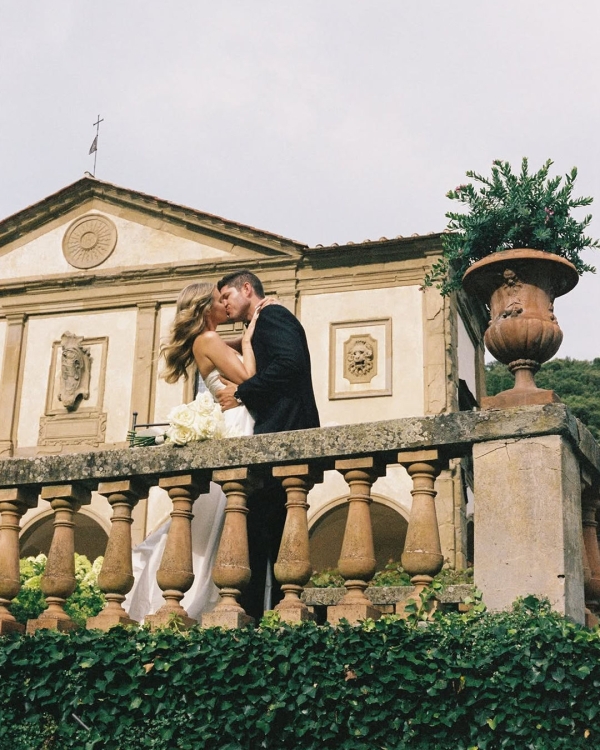 23 Best Wedding Photographers in Australia | Modern, Cinematic Photography | TOP Luxury Bridal Photographers