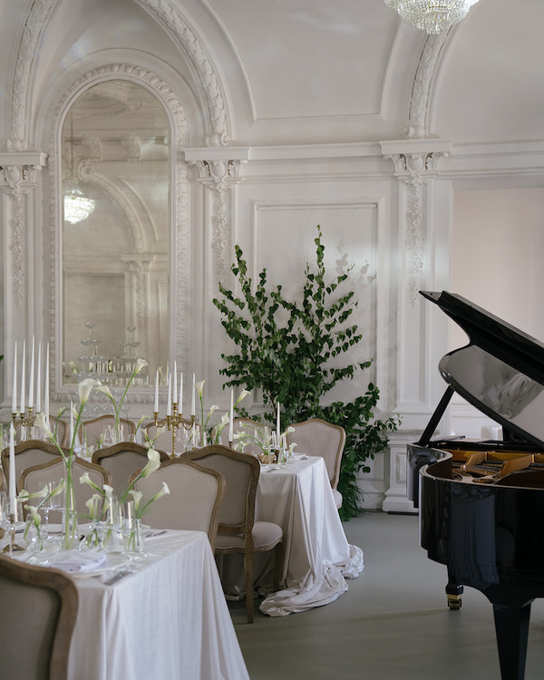 An Elegant Vintage-Style Wedding in a Historic Mansion