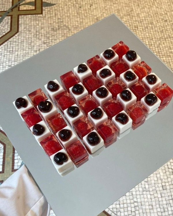 35 Chic Ideas to Elevate Your Wedding Dessert Tables