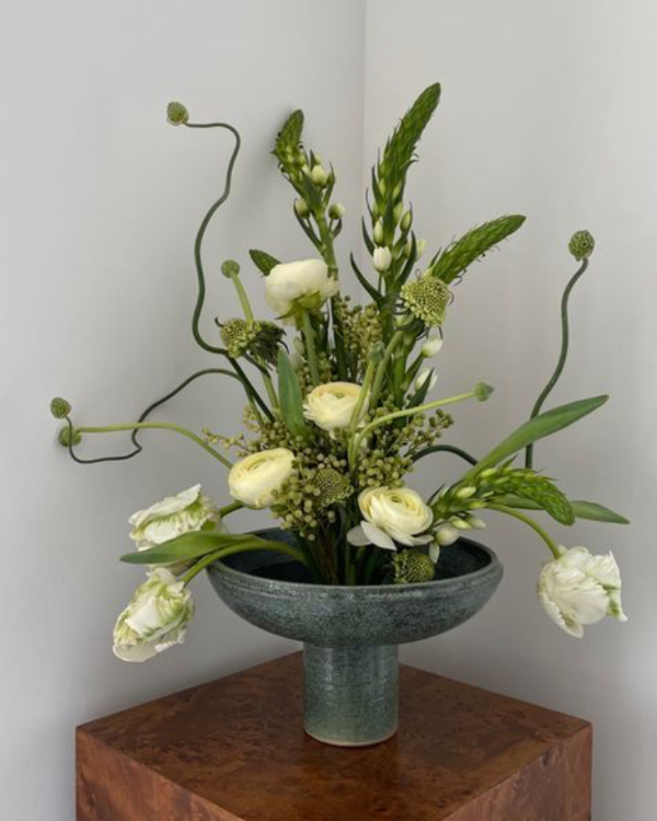 25 Ikebana-Inspired Floral Arrangements to Elevate Your Wedding