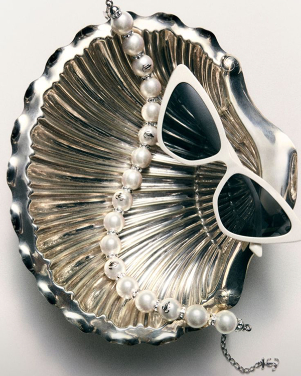 40 Statement Accessories to Complete Your Wedding Wardrobe