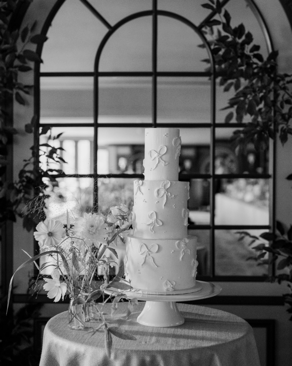 A Romantic Wedding at a Timeless English Countryside Estate