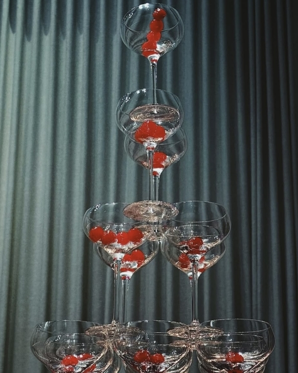 30 Creative Drink Tower Ideas to Elevate Your Cocktail Hour