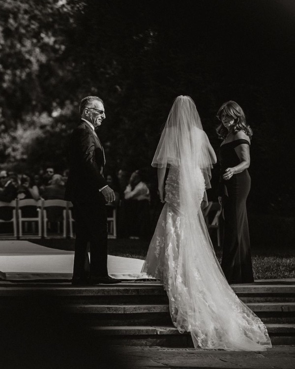 How to Set Boundaries When Parents Are Paying for Your Wedding