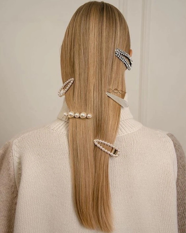 30 Chic Hairstyles for Brides with Long Hair