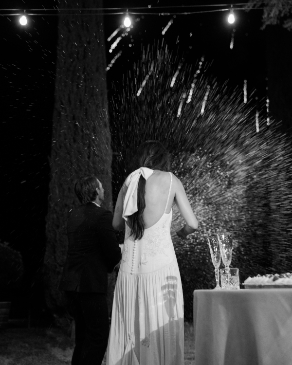 A Joyful Celebration in the Golden Rolling Hills of Tuscany